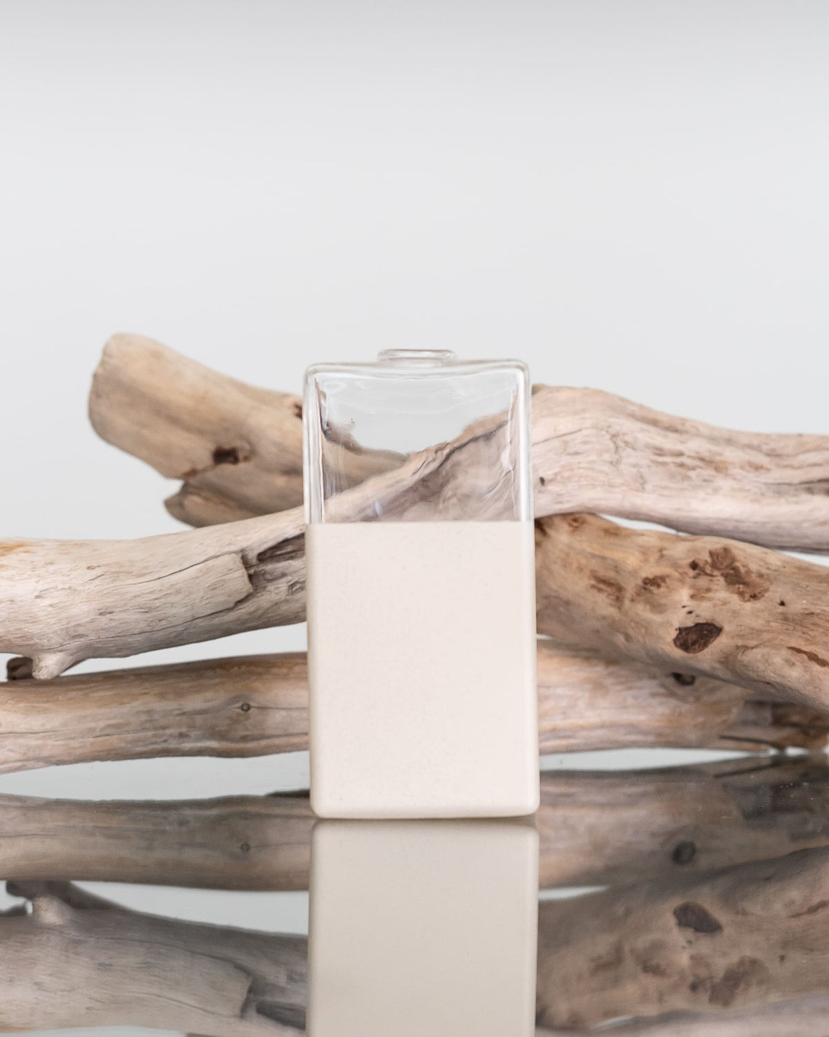 Jervis Vase – Pebble